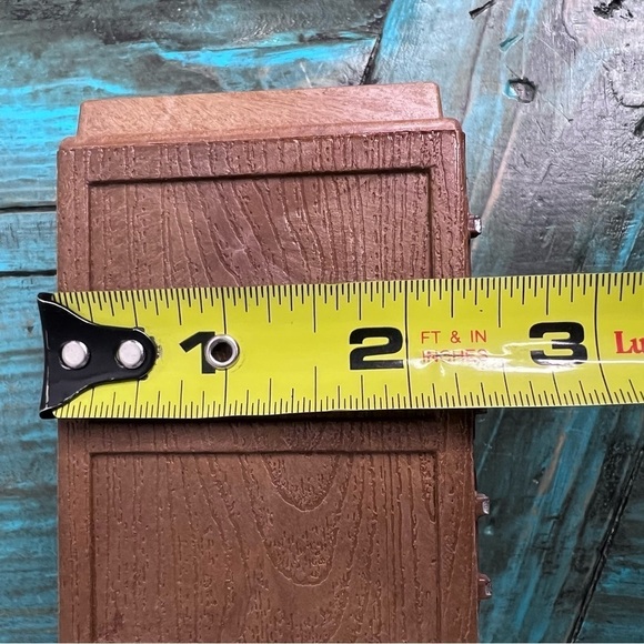 Vintage Plastic Icebox Salt and Pepper Shakers Kitsch Kitchen Decor - Picture 12 of 12